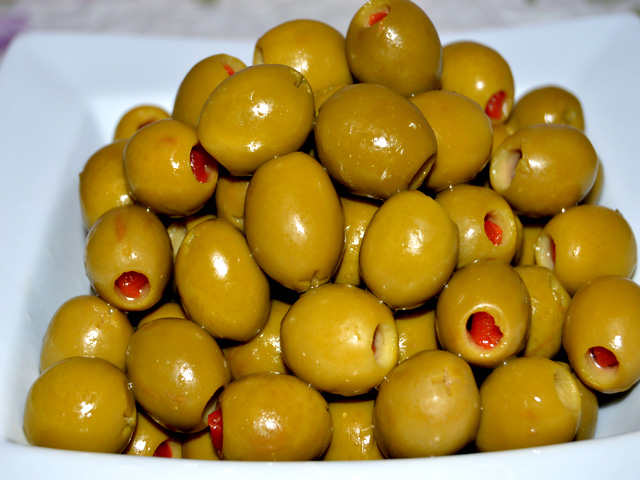 Pimento Stuffed Green Olives - Click Image to Close